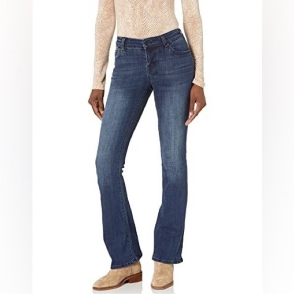 True Religio | Becca Mid Rise Bootcut Jeans - Picture 14 of 15